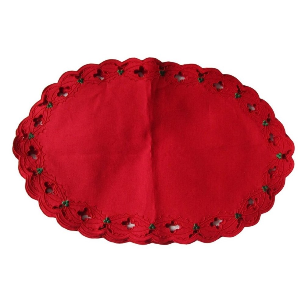 Vintage Embroidered Cutwork Holly Red Christmas Placemats A Set of Four EUC
